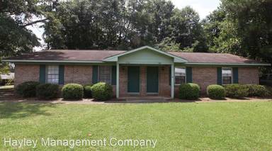 Main picture of 100 Lacosta Cir