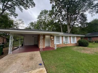 Main picture of 4264 Sussex Dr