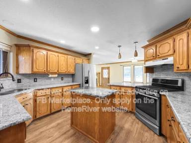 Main picture of 2275 Oaklawn Pl