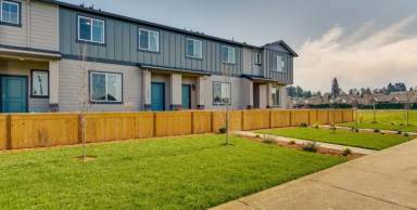 Main picture of 2112 NE Four Seasons Ln