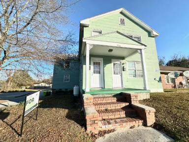 Main picture of 916 Cedar St