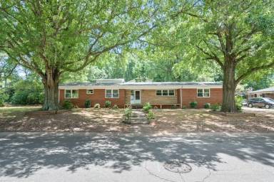 Main picture of 5501 Starkwood Dr