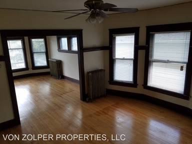 Main picture of 2415 N Murray Ave
