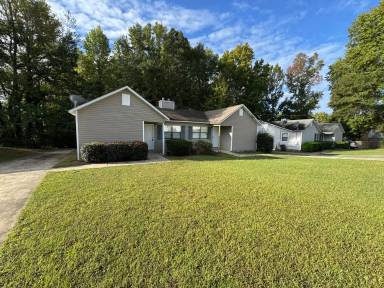 Main picture of 7996 East Field Dr