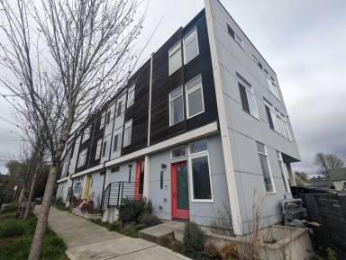 Main picture of 3608 S Raymond St