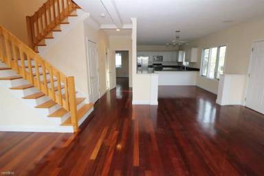 Main picture of 141 Grovers Ave