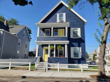 Main picture of 21 Watts St