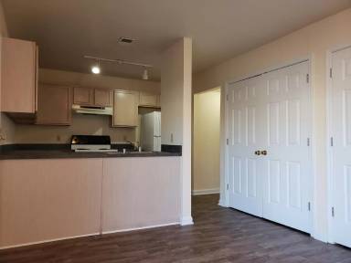 Main picture of 100 Blaze Dr