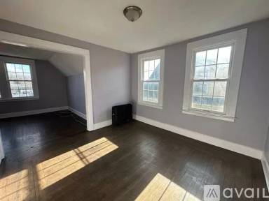 Main picture of 1492 Dixwell Ave