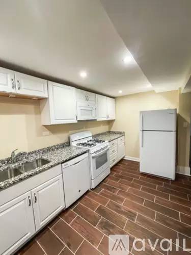 Main picture of 2242 N Halsted St