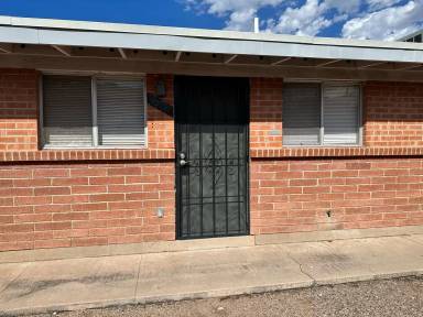 Main picture of 1209 E 7th St