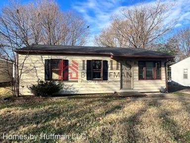 Main picture of 3113 S Rotherwood Ave