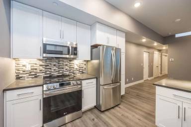 Main picture of 745 Washington Ave