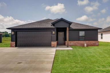 Main picture of 5592 W Mangrove St