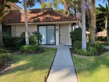 Main picture of 7645 Bay Dr