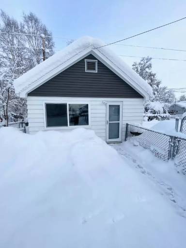 Main picture of 1445 Lacey St