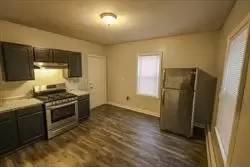 Main picture of 22 W Selden St