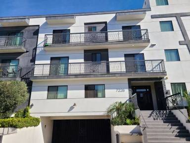 Main picture of 7228 Amigo Ave