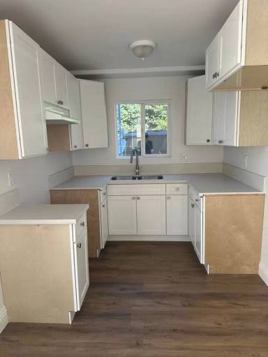 Main picture of 1472 E 21st St