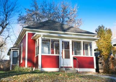 Main picture of 211 N Whitcomb St