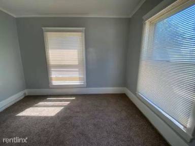 Main picture of 527 N East Ave