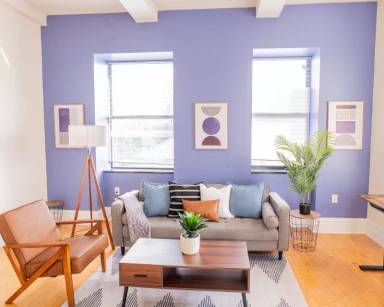 Main picture of 1001 E Main St