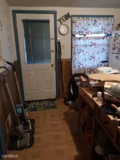 Main picture of 598 Monroe St