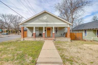 Main picture of 2262 Washington Ave