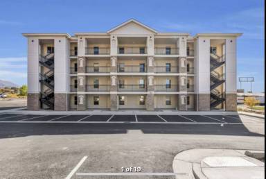 Main picture of 128 N Lone Rock Dr