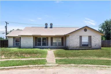 Main picture of 4701 Echo Bend Cir