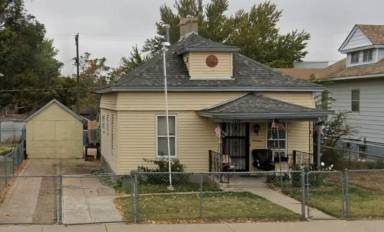 Main picture of 1412 E 8th St
