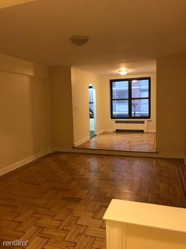 Main picture of 124 E 24th St