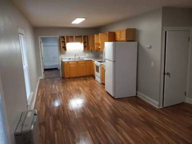 Main picture of 204 Grand Ave
