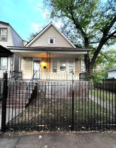 Main picture of 9149 S Woodlawn Ave