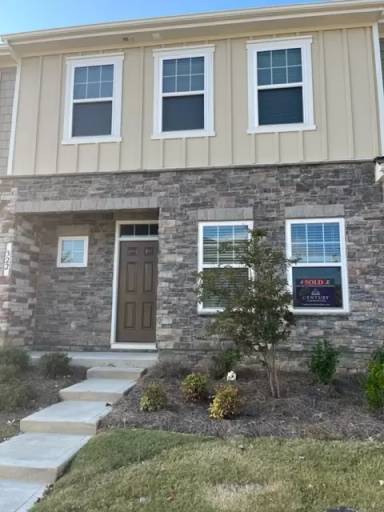 Main picture of 322 Sagecroft Ln