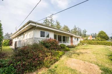 Main picture of 923 Deer Park Ln