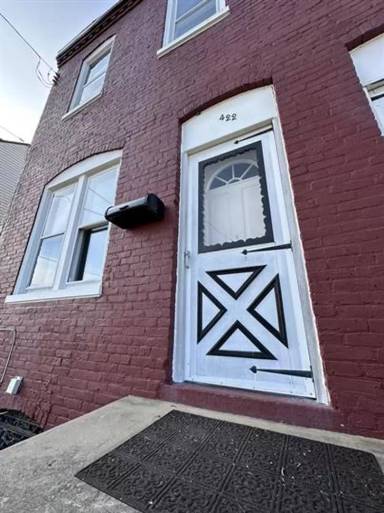 Main picture of 420 Hillside Ave