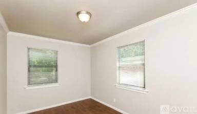 Main picture of 4516 Fletcher Ave