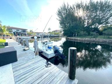 Main picture of 2591 NE 55th Ct