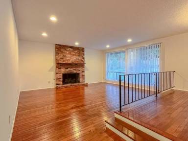 Main picture of 18107 NE 22nd St