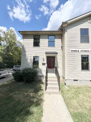 Main picture of 1539 W Kentucky St