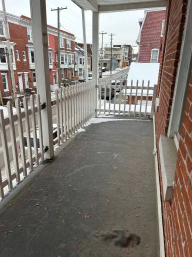 Main picture of 700 W Philadelphia St