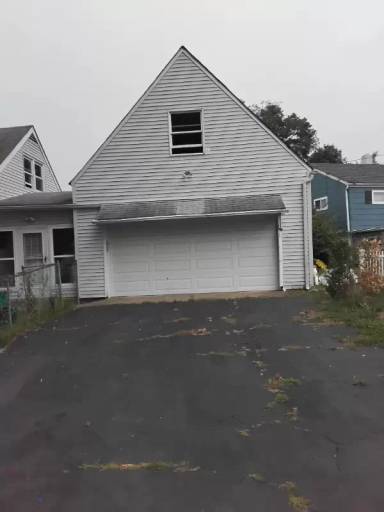 Main picture of 35 Major Andre Dr