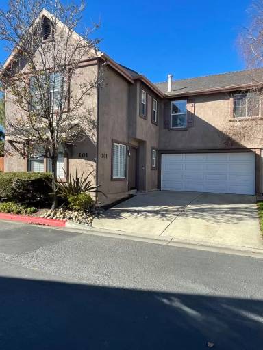 Main picture of 201 Quail Cir
