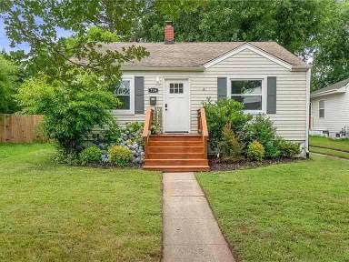 Main picture of 739 Kenosha Ave
