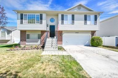 Main picture of 2928 W 2075 S