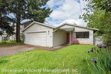 Main picture of 3321 SE 59th Ave