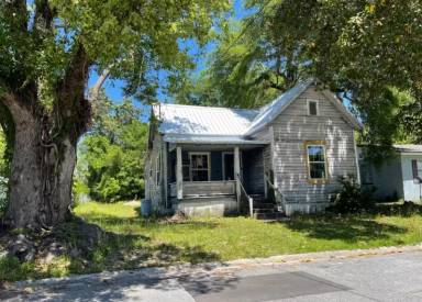 Main picture of 305 Archer St