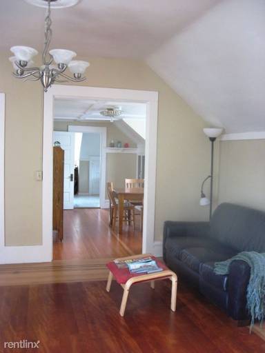 Main picture of 1134 16th Ave E