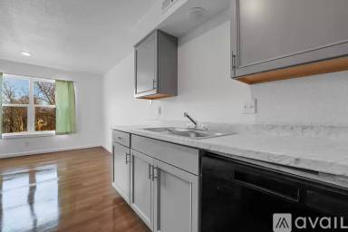 Main picture of 415 N State Ave